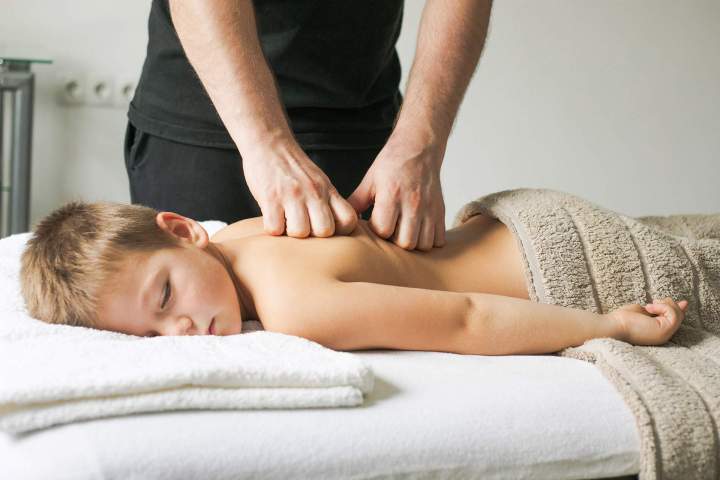 Initiation massage bébé Saint-Cyr-l'École